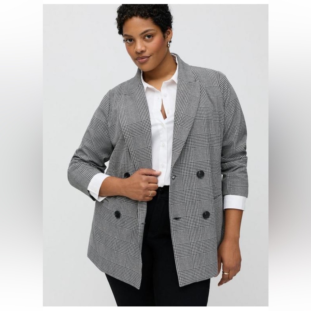 Studio Relaxed Double Breasted Crepe Blazer